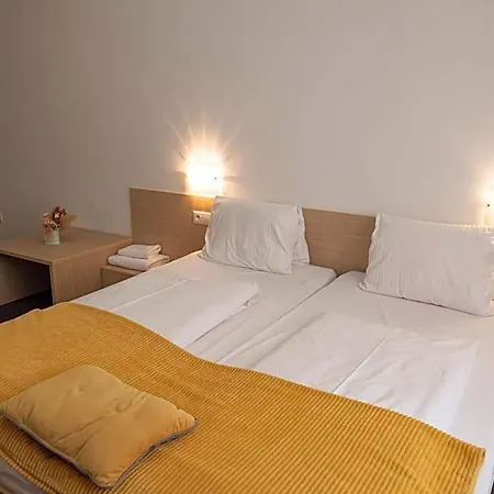 Elite Hotel 3*